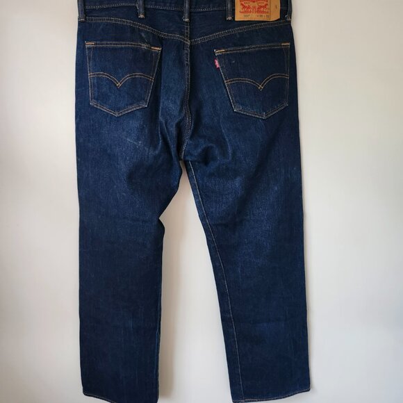 Levi's Men's 501 Button Fly Straight Leg Like New Jeans 38 X 31 Dark Blue Denim - Picture 2 of 5